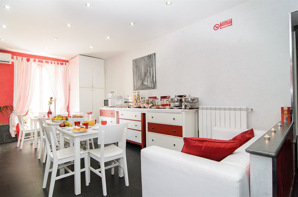 نابولي Suite Apartments Angioini المظهر الخارجي الصورة