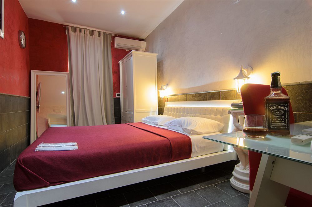 نابولي Suite Apartments Angioini المظهر الخارجي الصورة