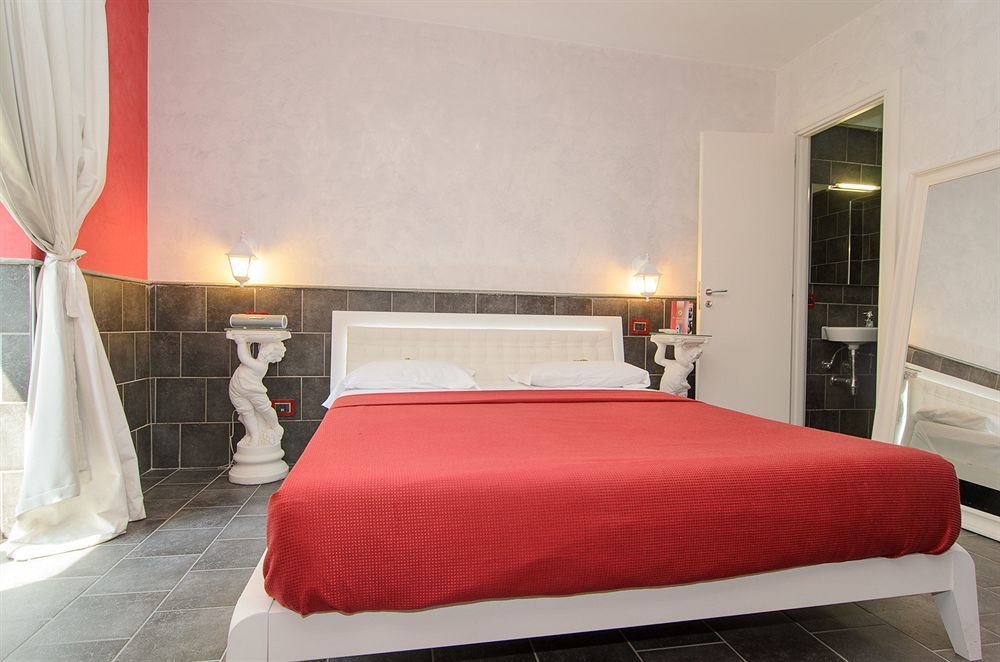 نابولي Suite Apartments Angioini المظهر الخارجي الصورة