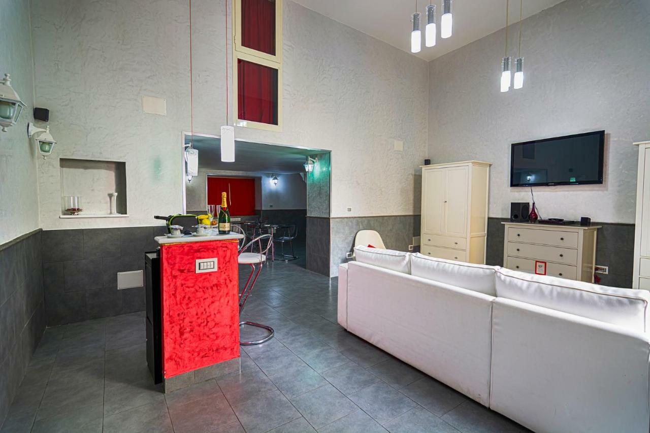 نابولي Suite Apartments Angioini المظهر الخارجي الصورة