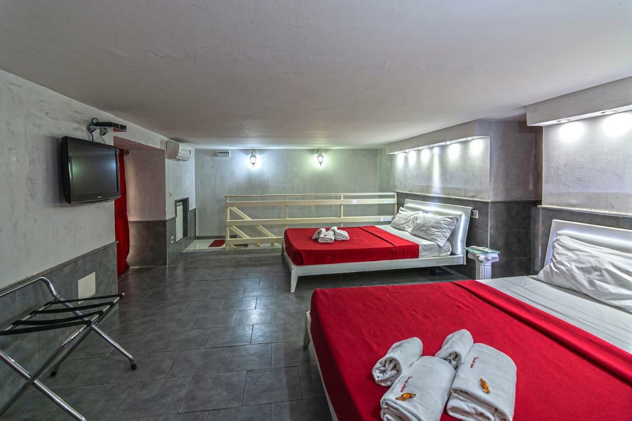 نابولي Suite Apartments Angioini المظهر الخارجي الصورة