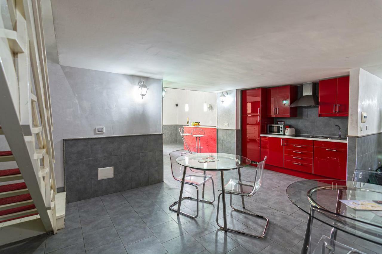 نابولي Suite Apartments Angioini المظهر الخارجي الصورة